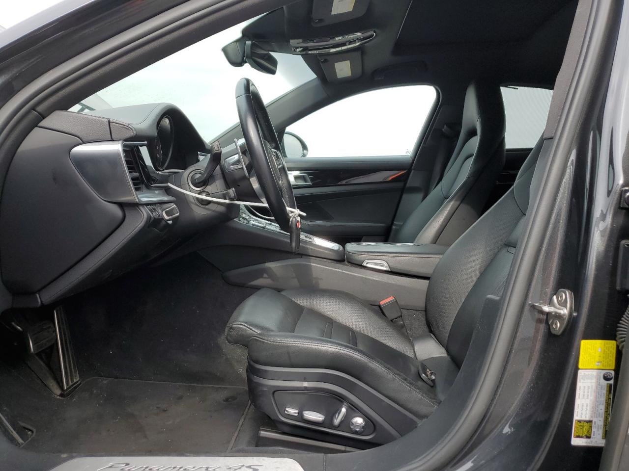 2018 Porsche Panamera - Image 7