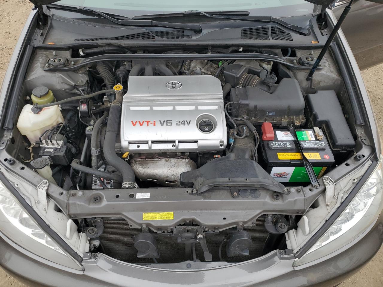 2005 Toyota Camry - Image 11