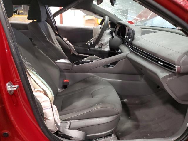  HYUNDAI ELANTRA 2022 Червоний
