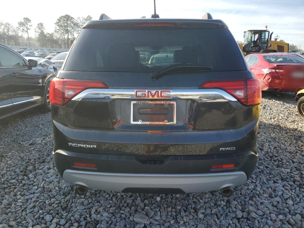 2017 GMC Acadia - Image 6
