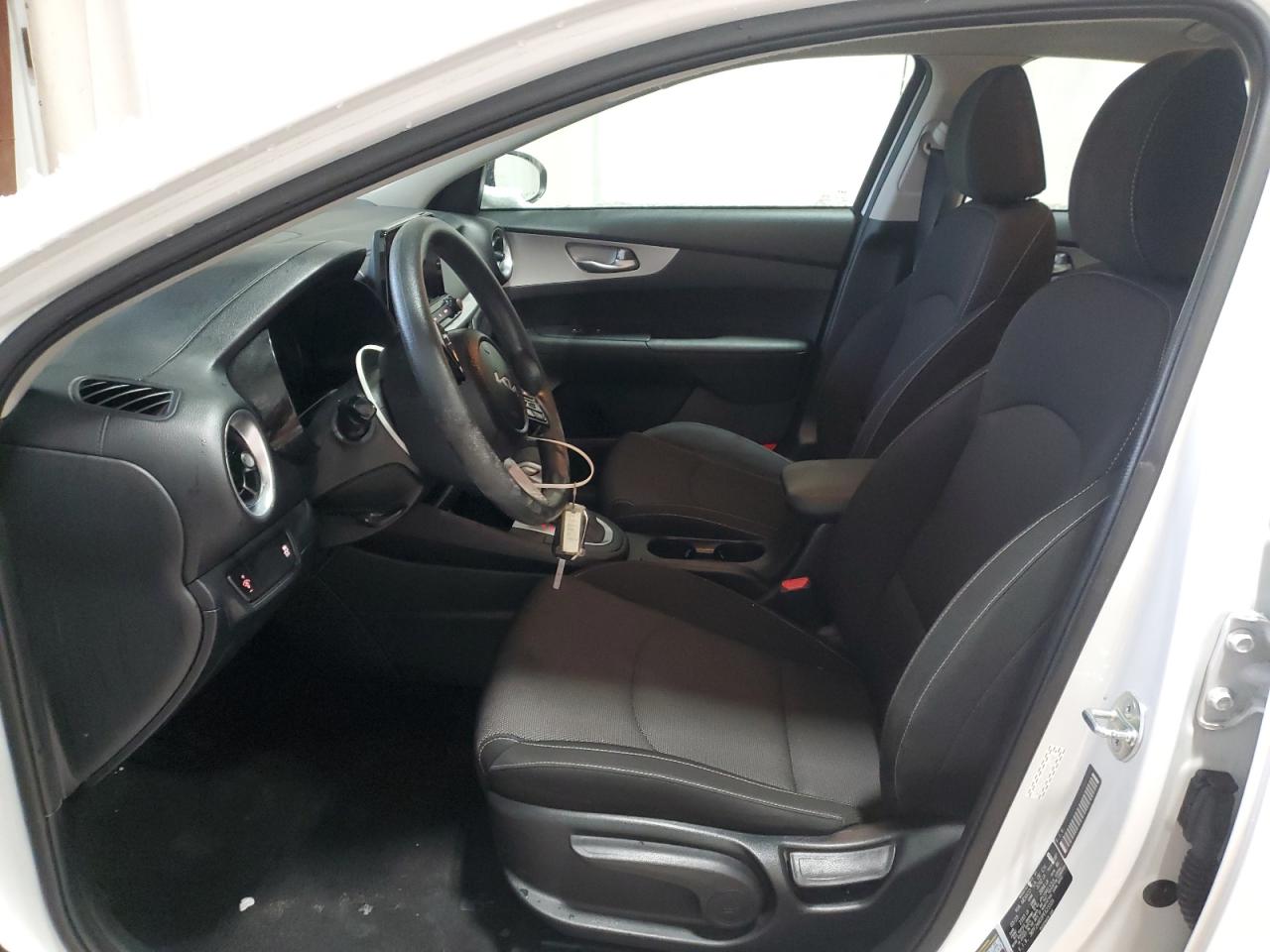 2023 Kia Forte - Image 7
