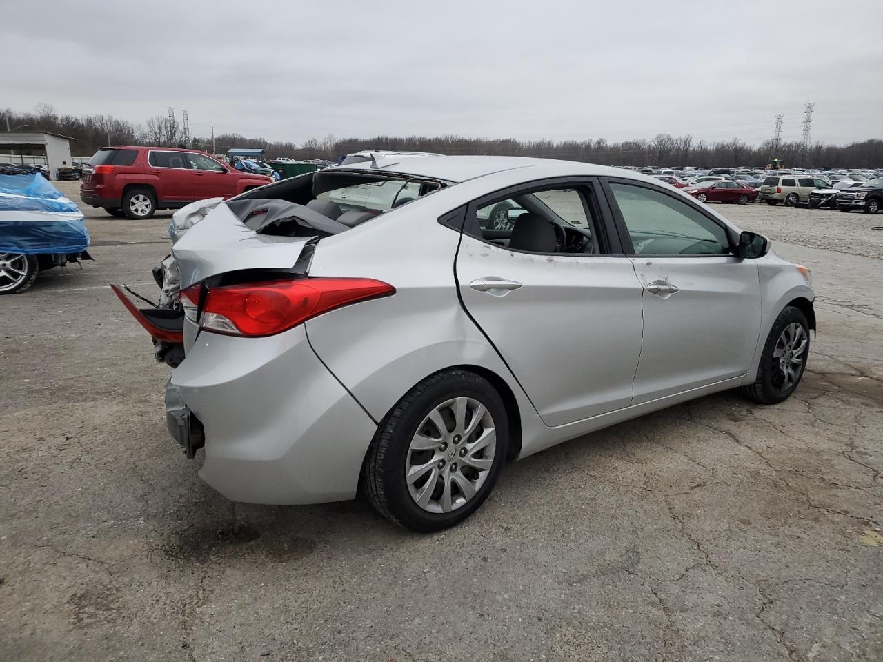 2013 Hyundai Elantra - Image 3