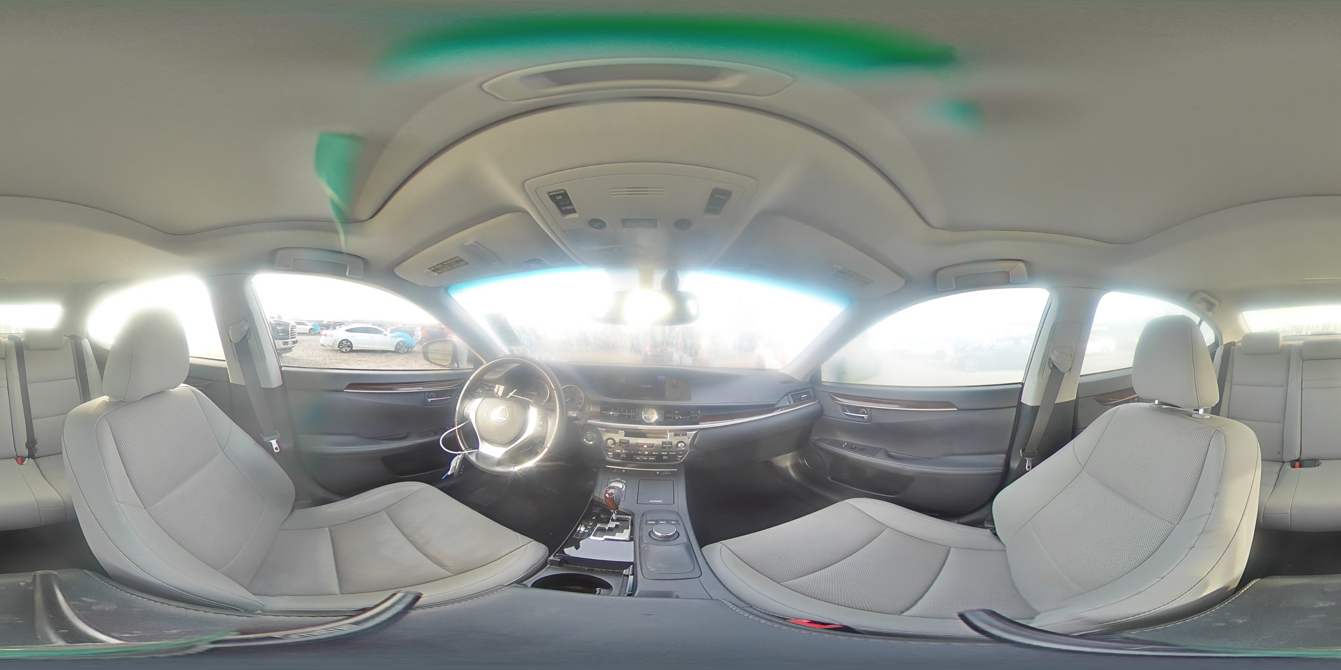 2014 Lexus ES - Image 13
