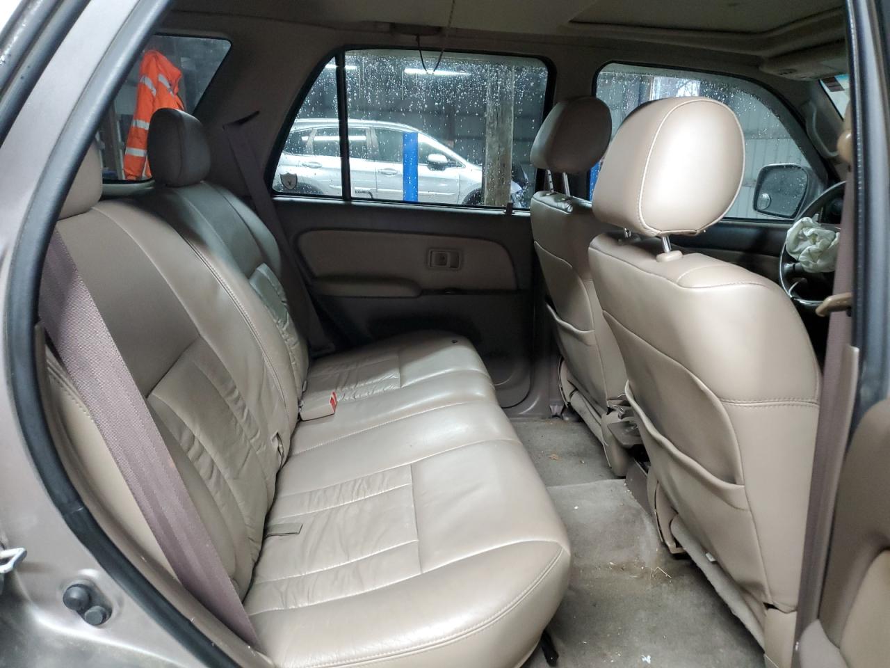 2002 Toyota 4Runner - Image 12