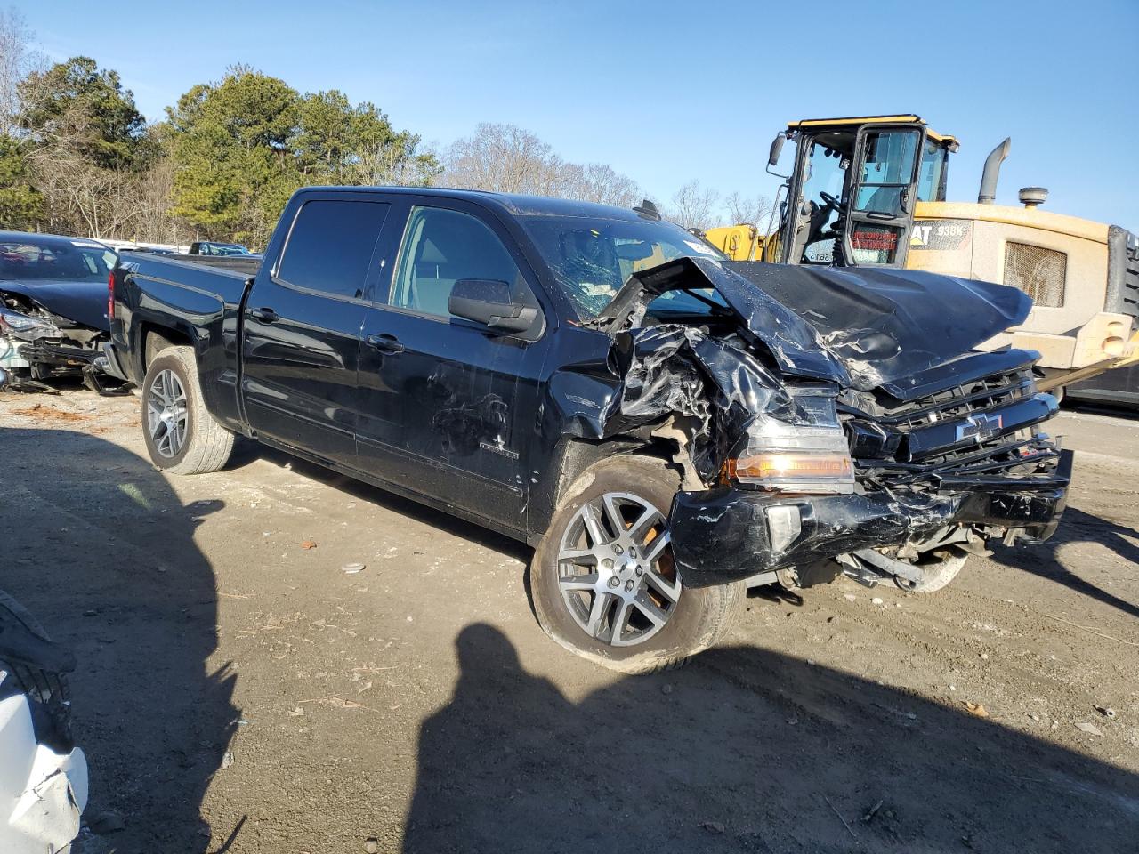 2017 Chevrolet Silverado - Image 4