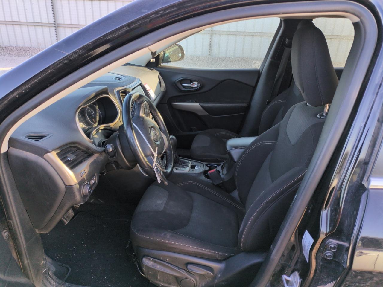 2017 Jeep Grand Cherokee - Image 7