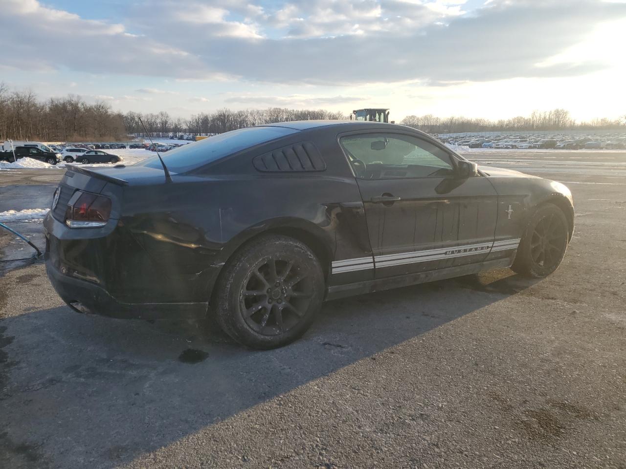 2010 Ford Mustang - Image 3