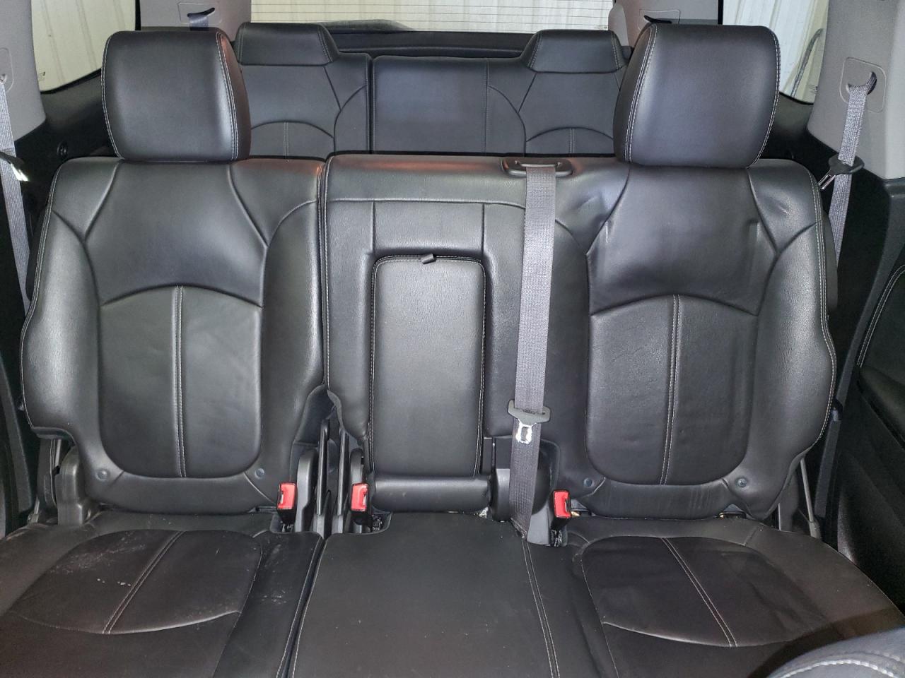 2015 GMC Acadia - Image 10
