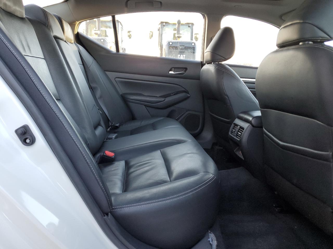 2020 Nissan Altima - Image 10