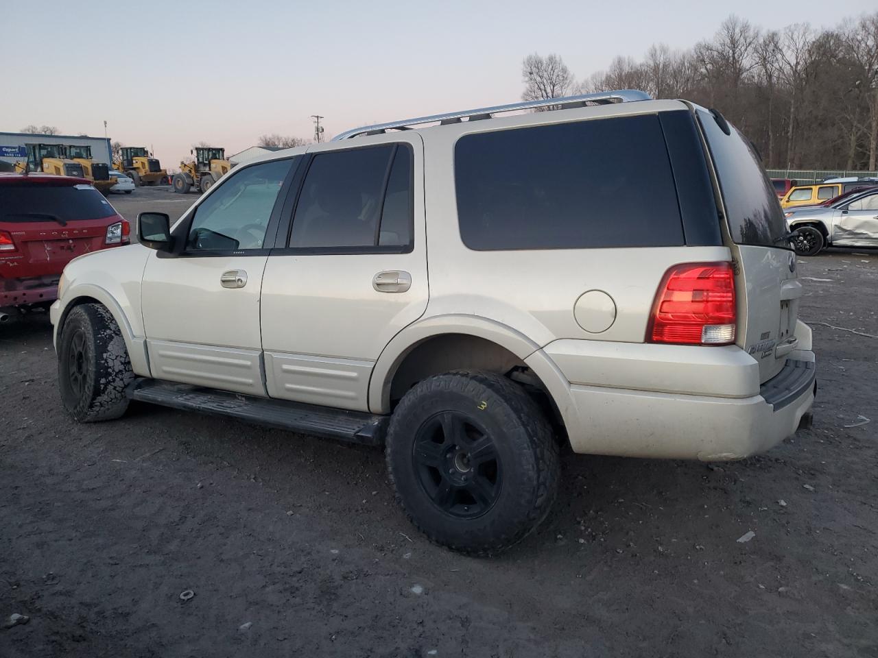 2006 Ford Expedition - Image 2