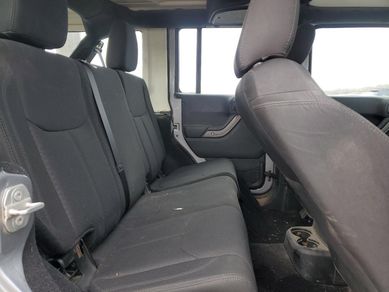 2018 Jeep Wrangler - Image 10