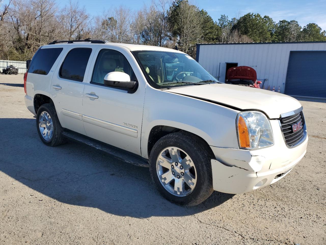 2013 GMC Yukon - Image 4