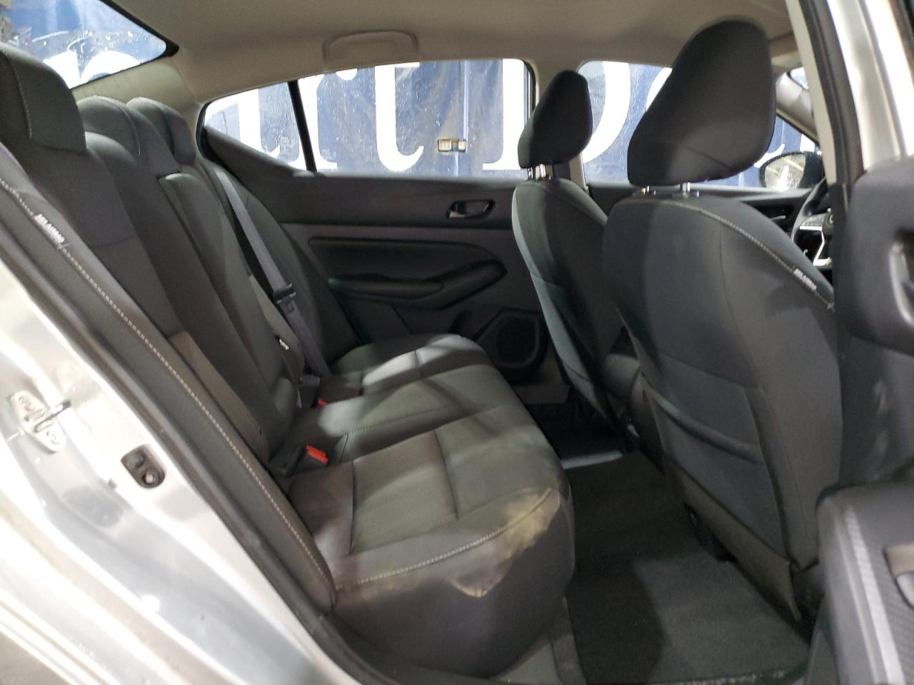 2024 Nissan Altima - Image 10