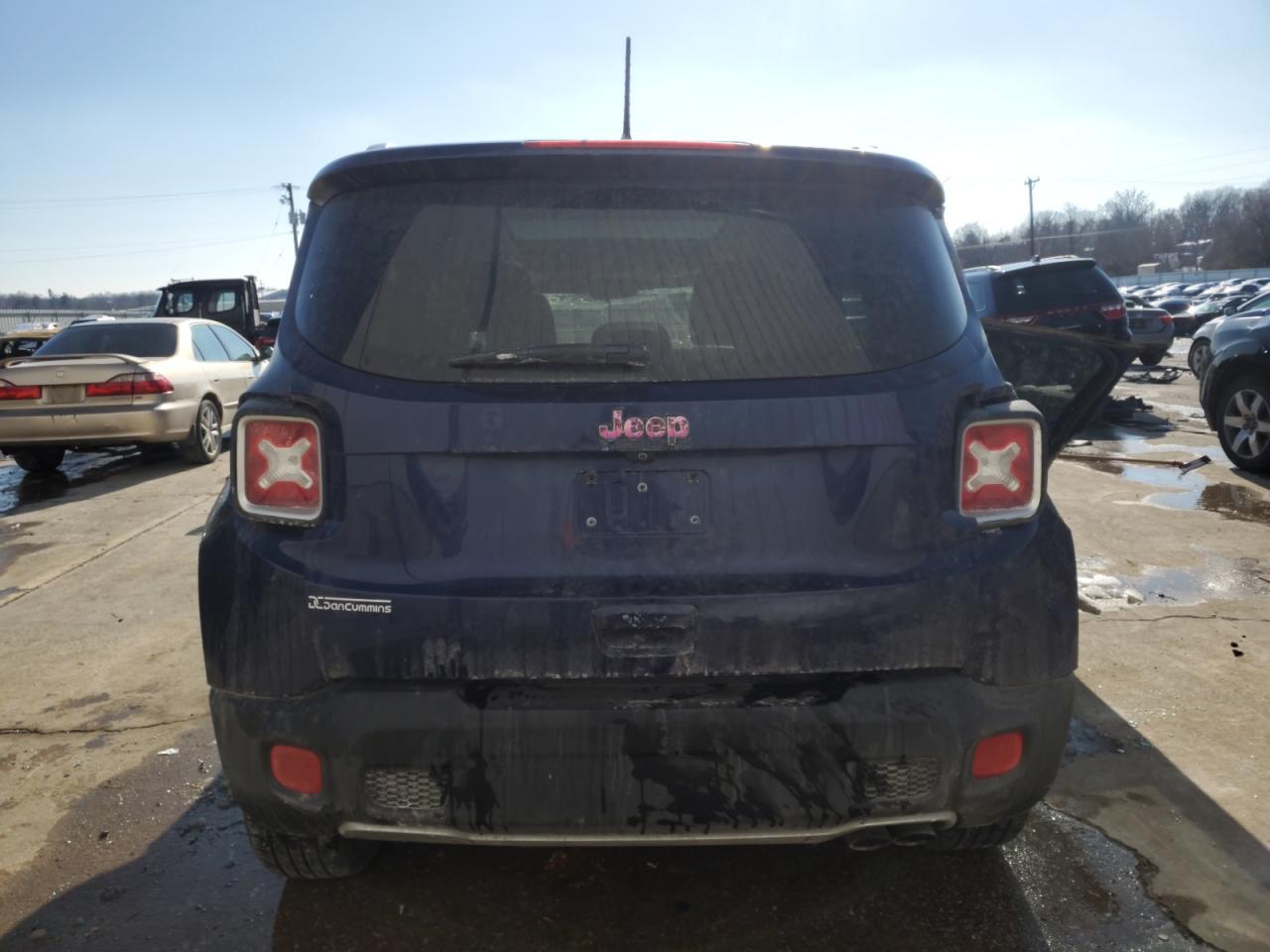 2018 Jeep Renegade - Image 6