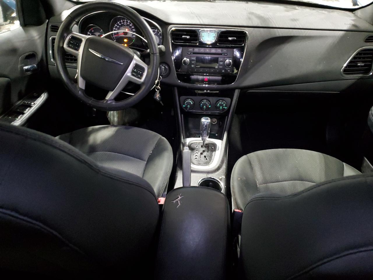 2011 Chrysler 200 - Image 8