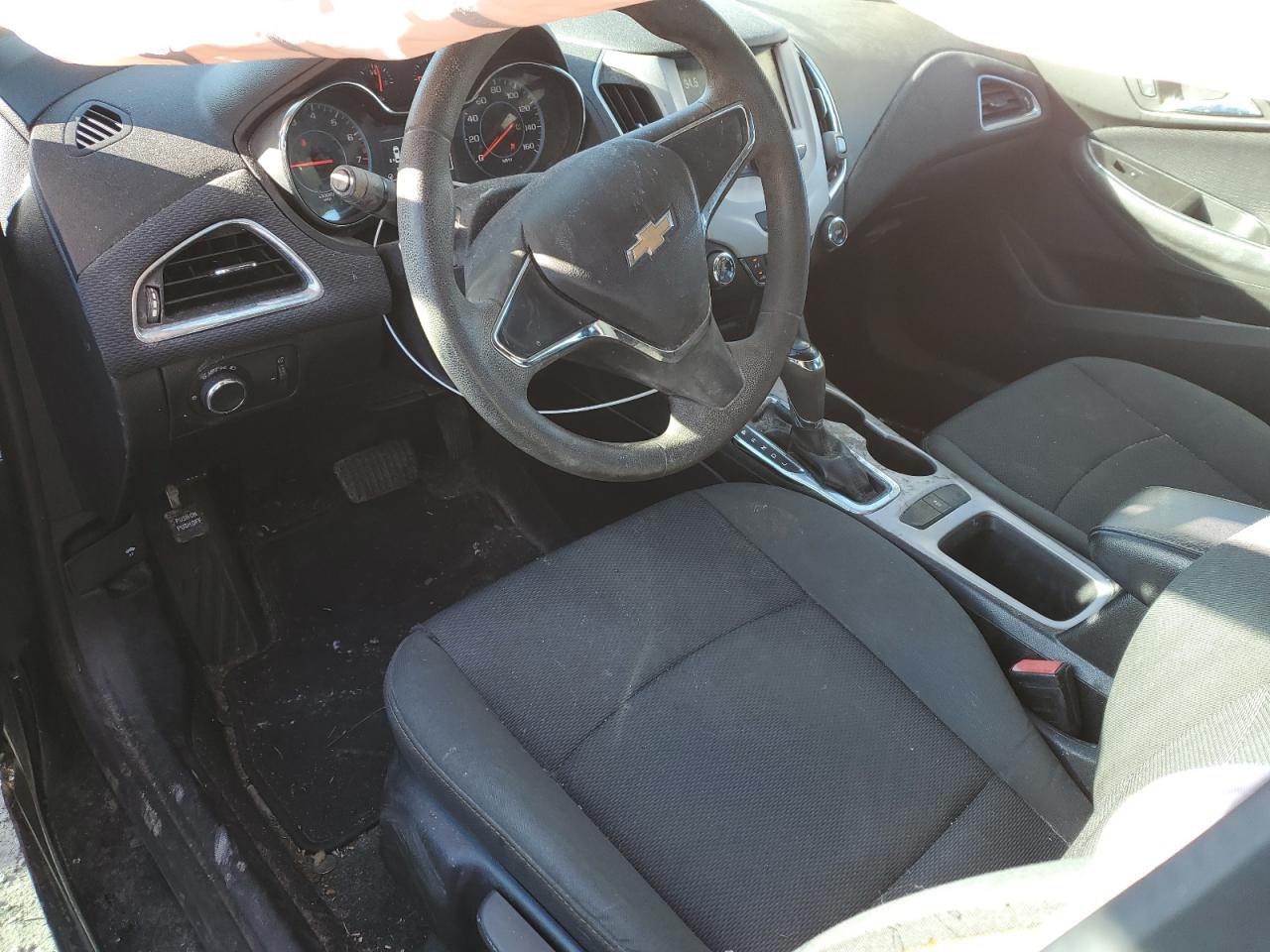 2017 Chevrolet Cruze - Image 8