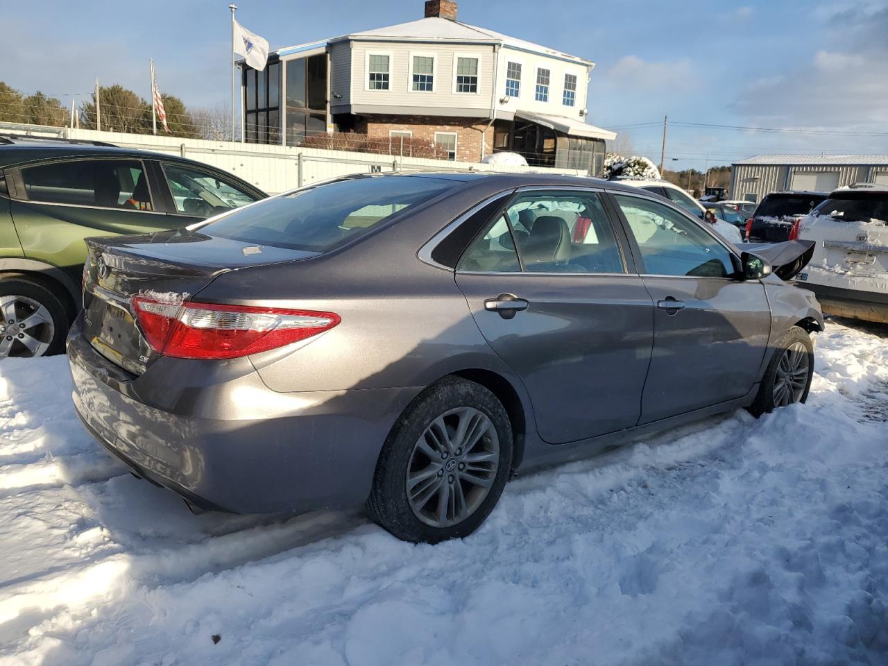 2016 Toyota Camry - Image 3