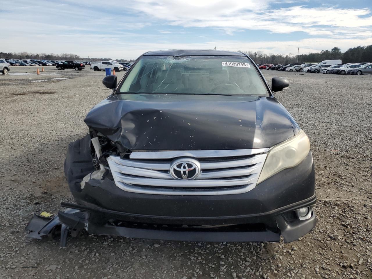2011 Toyota Avalon - Image 5