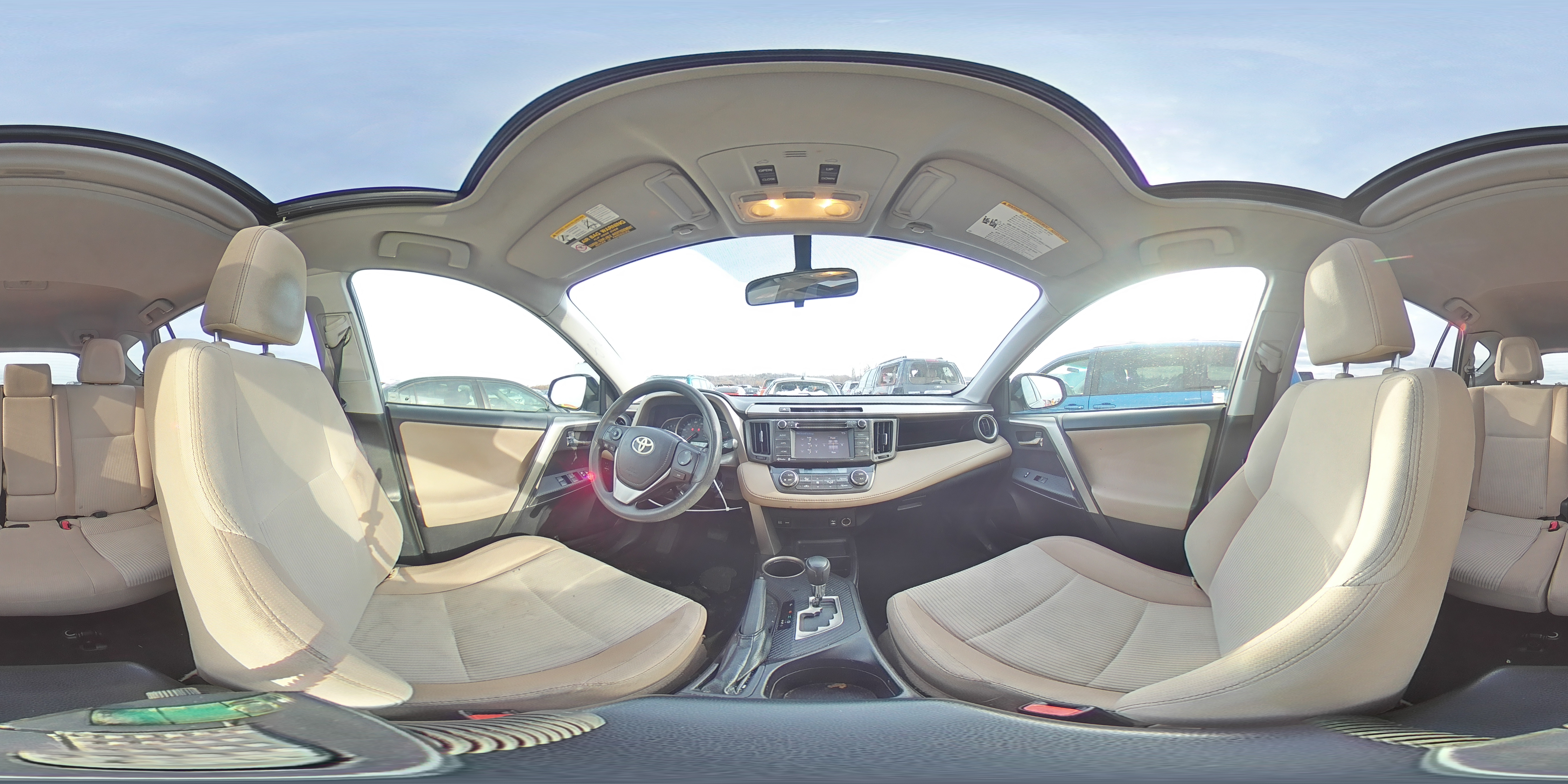 2015 Toyota RAV 4 - Image 16