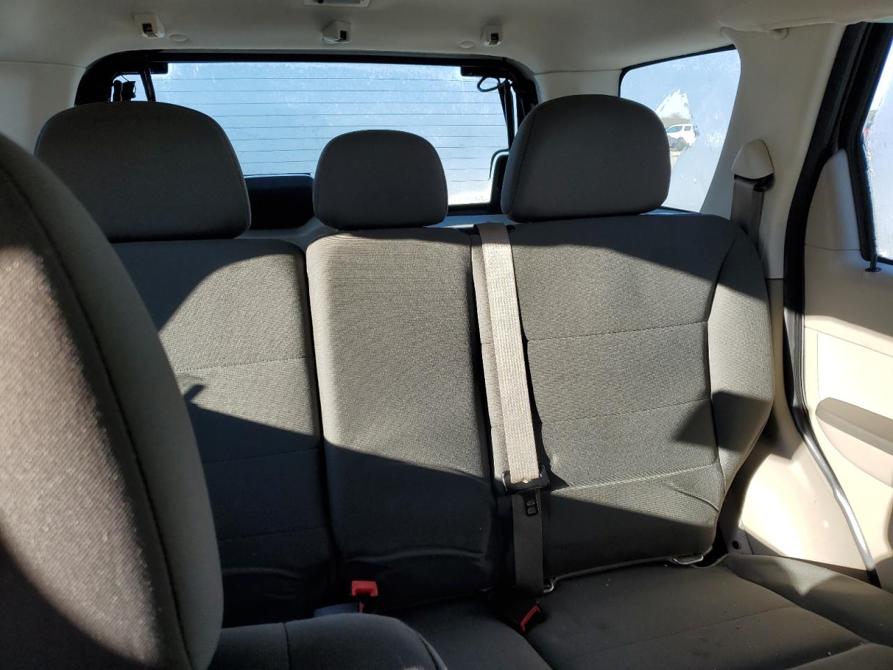 2010 Ford Escape - Image 10