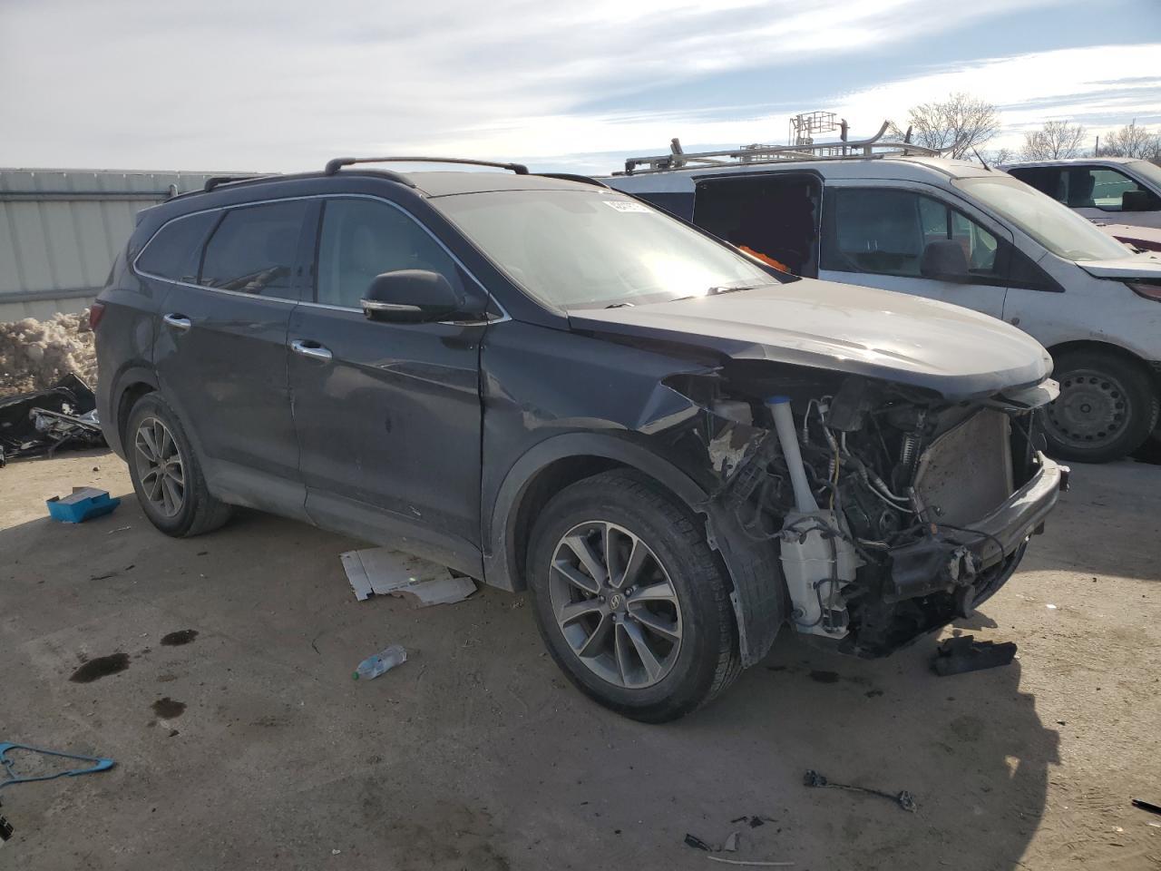 2017 Hyundai Santa Fe - Image 4