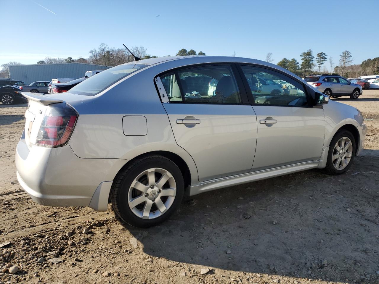 2010 Nissan Sentra - Image 3