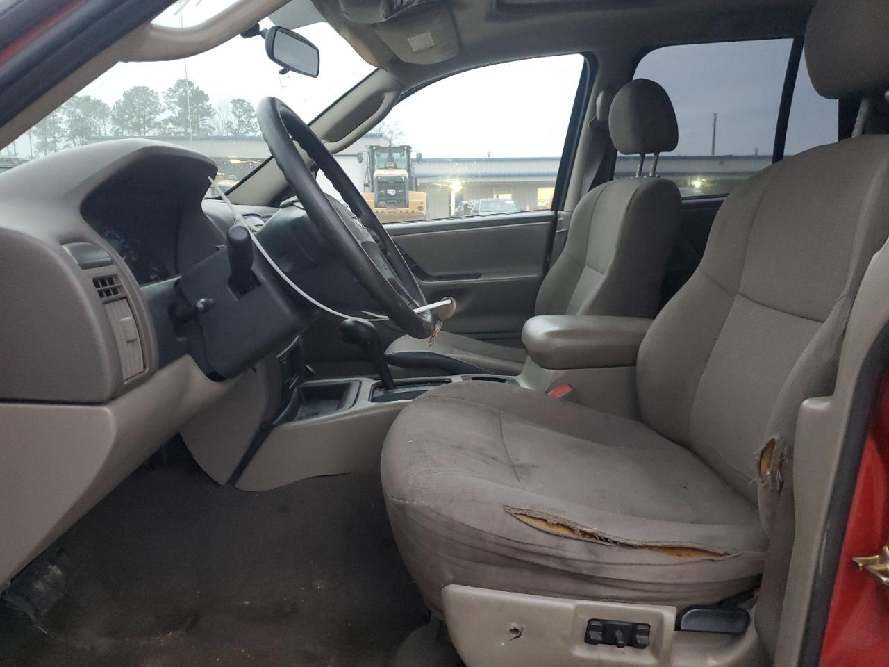 2004 Jeep Grand Cherokee - Image 7