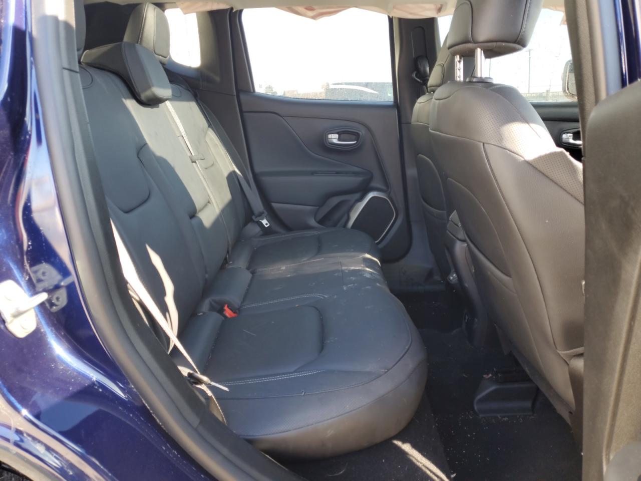 2018 Jeep Renegade - Image 11