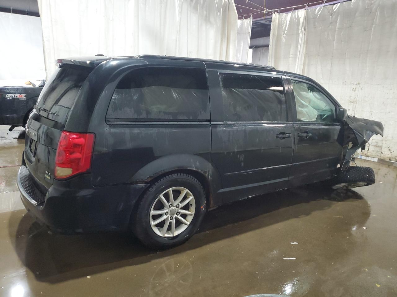 2016 Dodge Caravan - Image 3