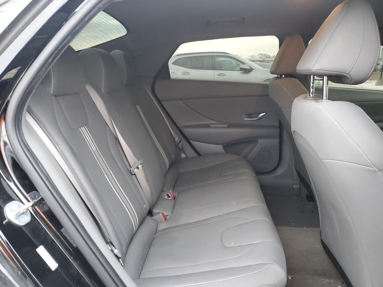 2023 Hyundai Elantra - Image 10