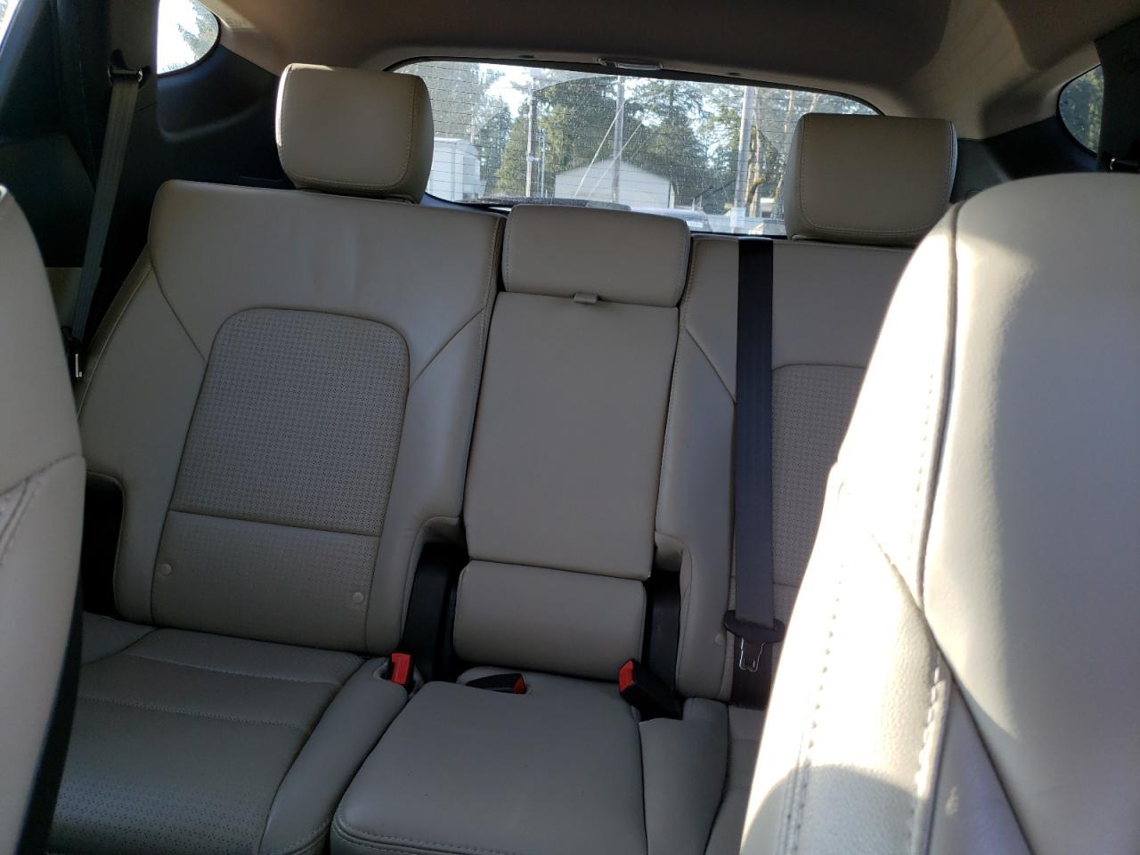 2014 Hyundai Santa Fe - Image 10