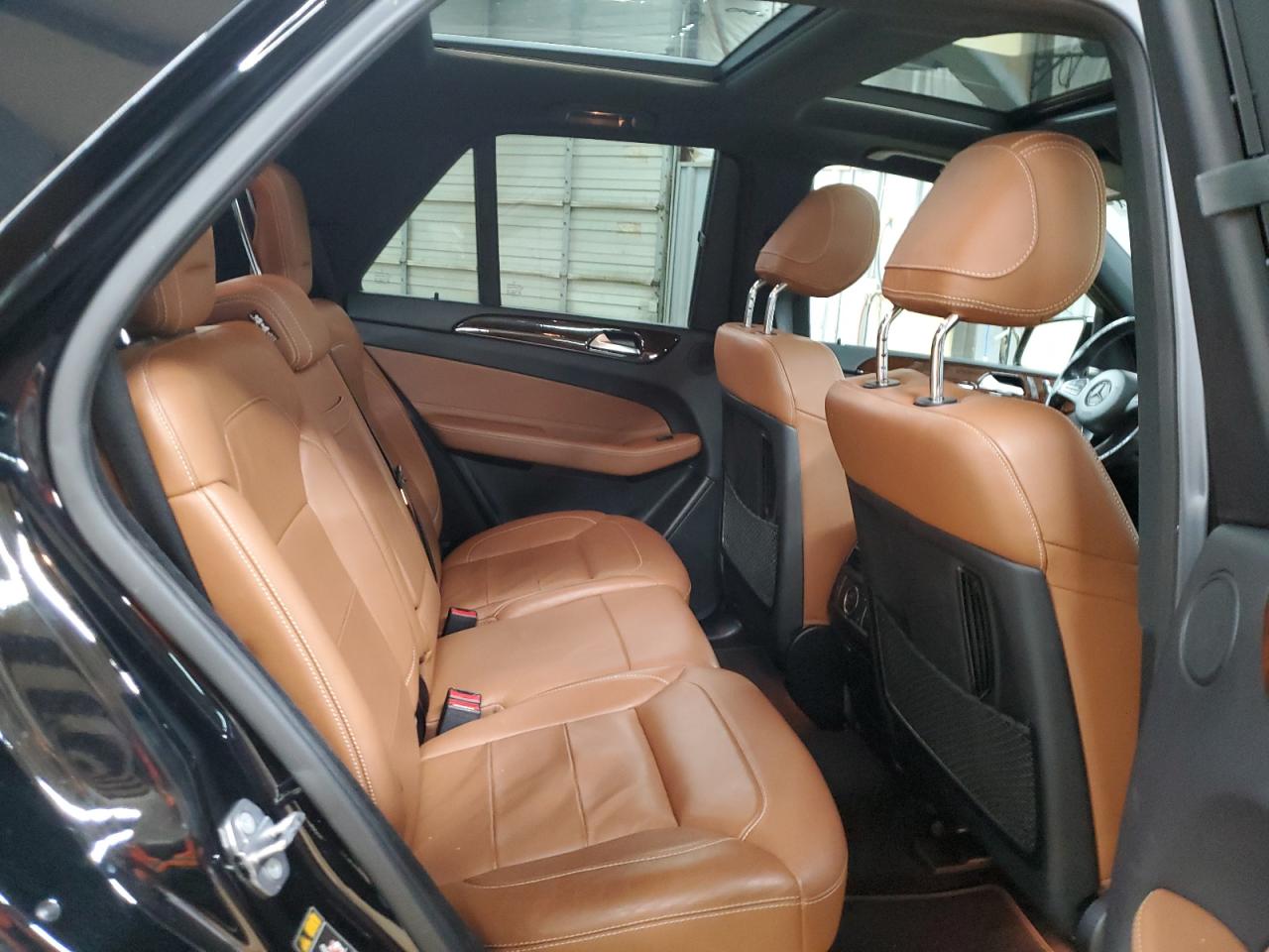 2018 Mercedes-Benz GLE - Image 11