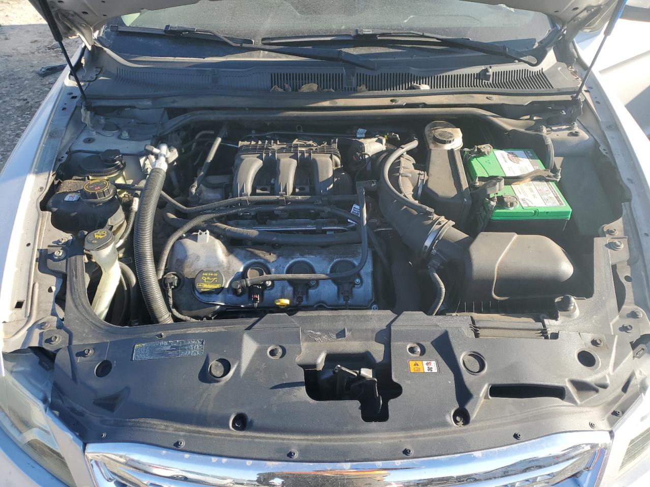 2011 Ford Taurus - Image 11