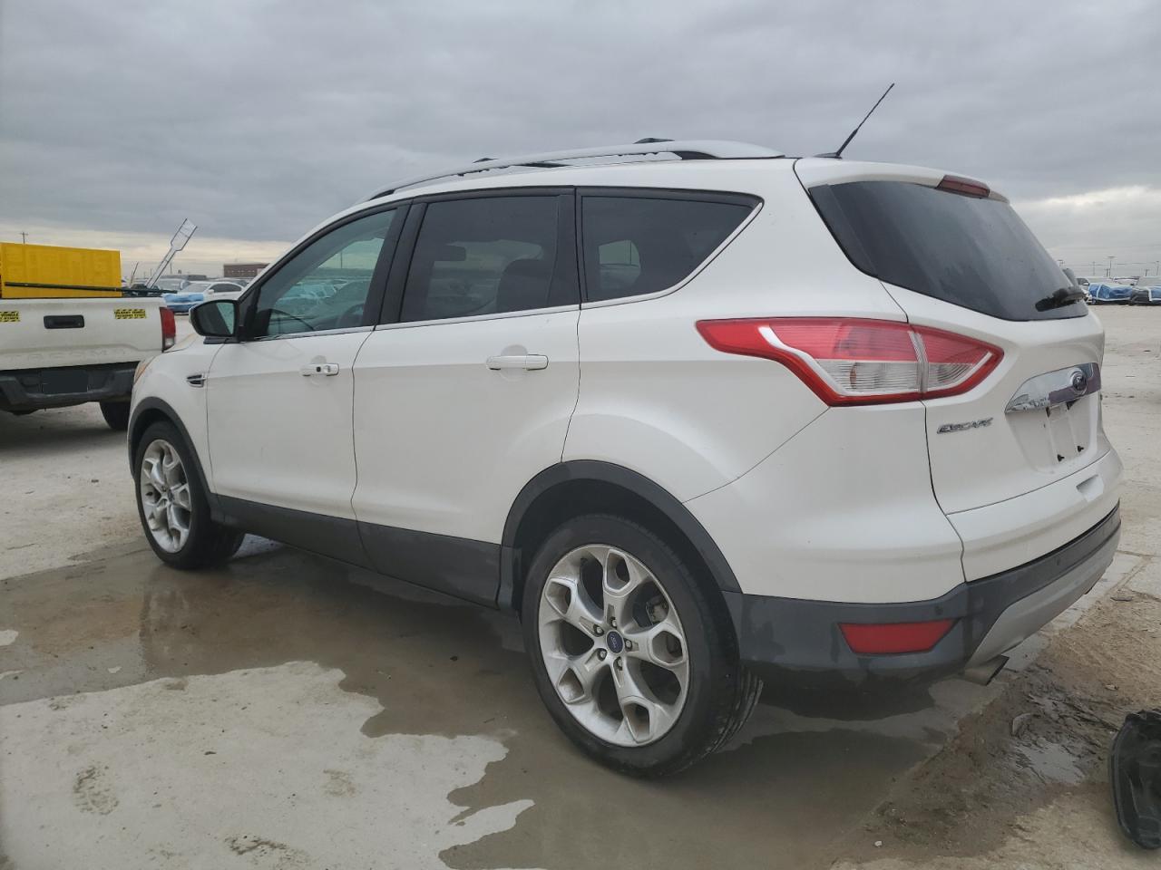 2016 Ford Escape - Image 2