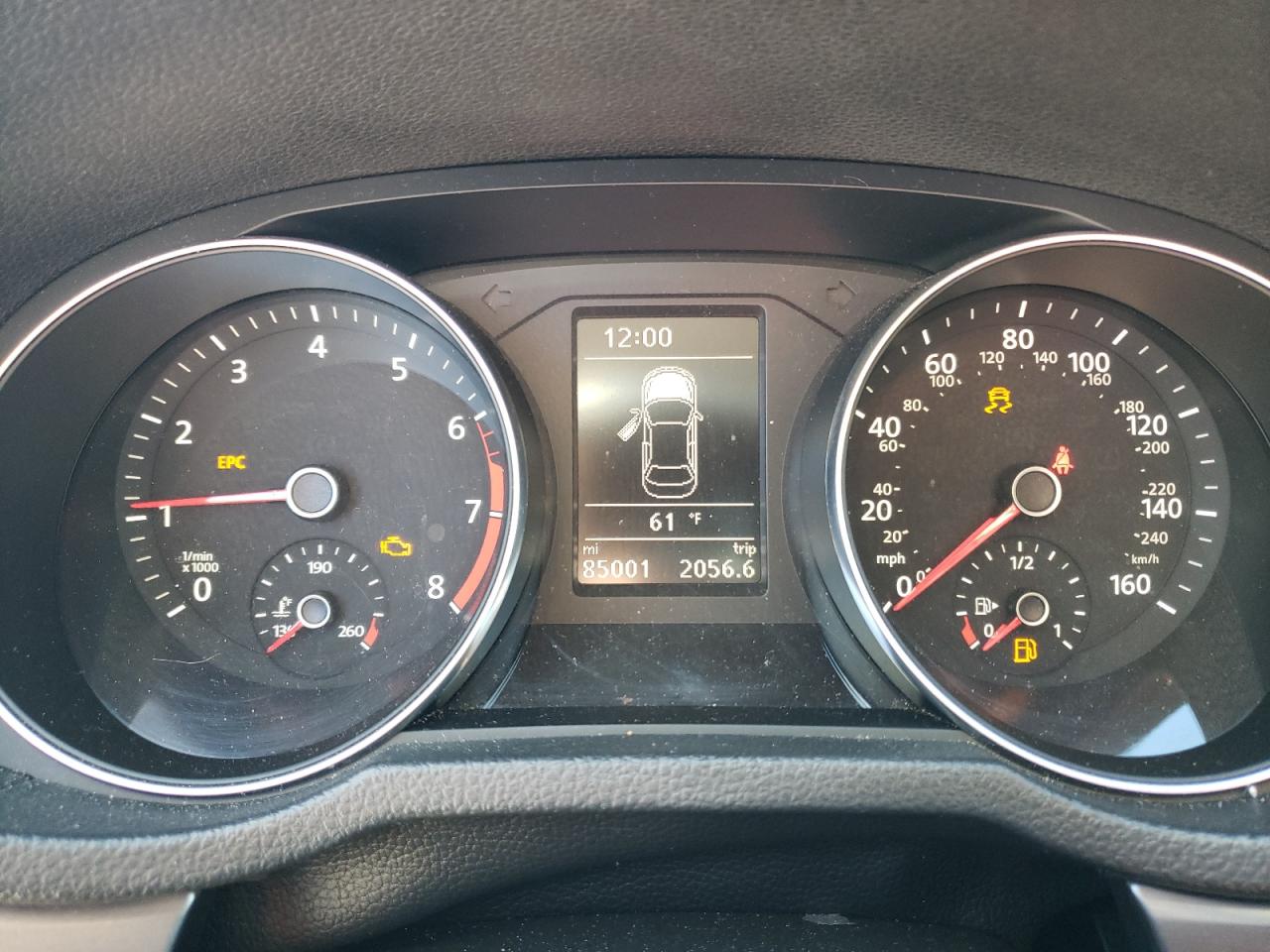 2017 Volkswagen Passat - Image 9