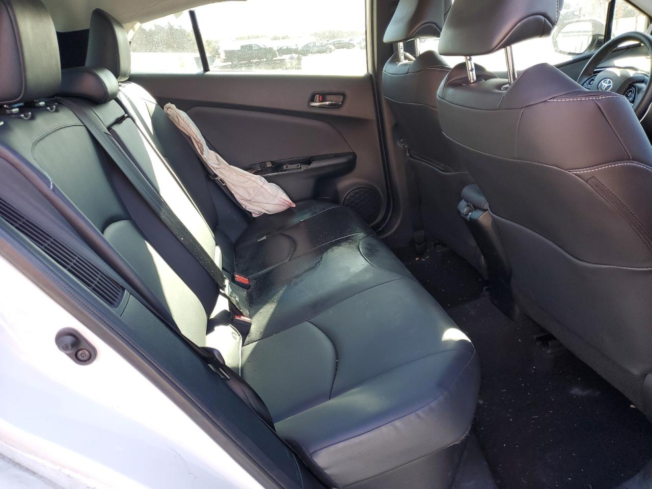 2022 Toyota Prius - Image 11