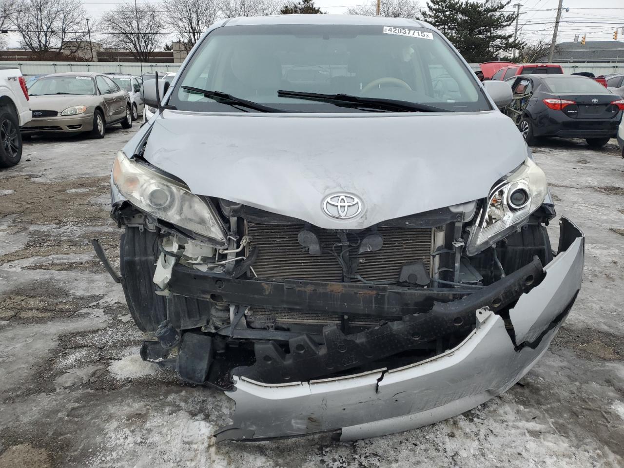 2014 Toyota Sienna - Image 5