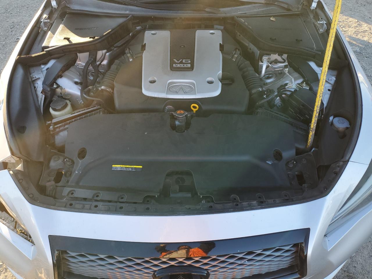 2015 Infiniti Q50 - Image 11