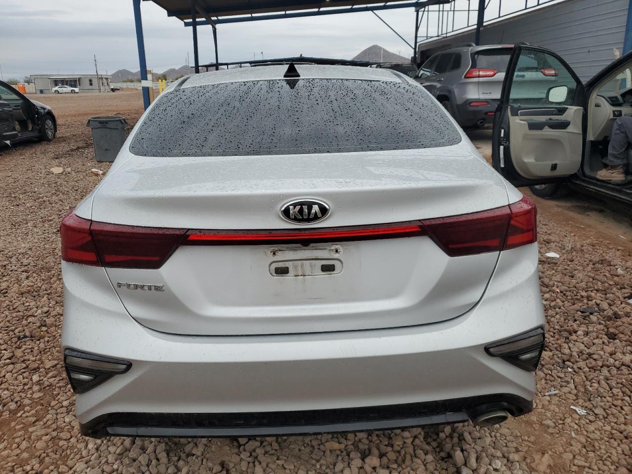 2021 Kia Forte - Image 6