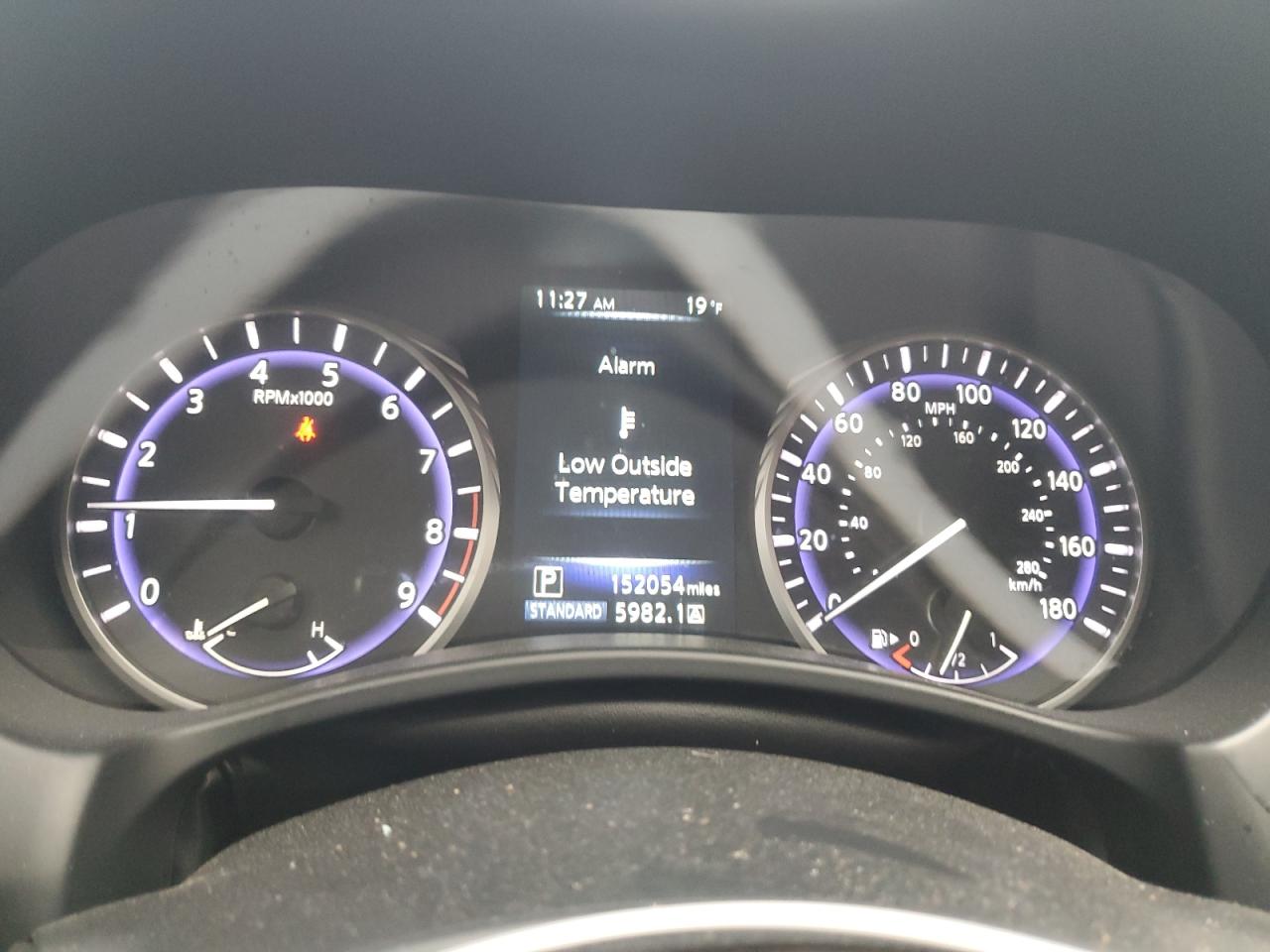 2015 Infiniti Q50 - Image 9
