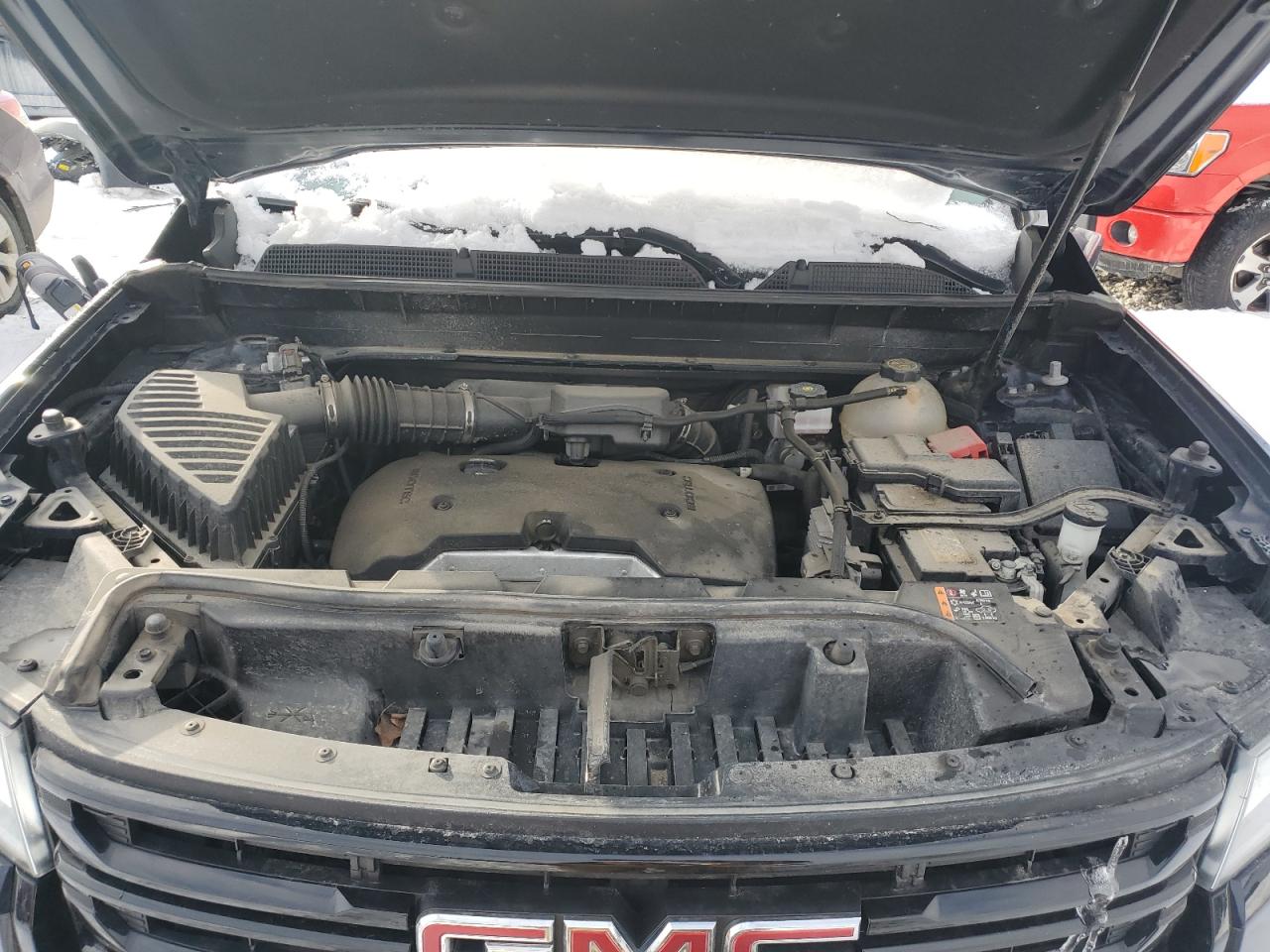 2021 GMC Acadia - Image 12