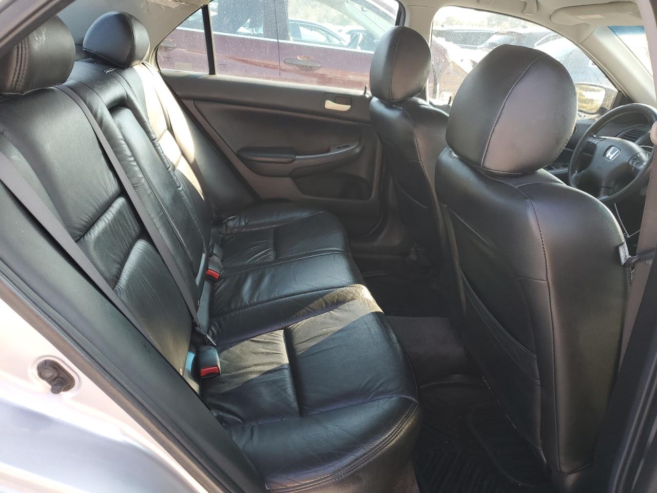 2003 Honda Accord - Image 10