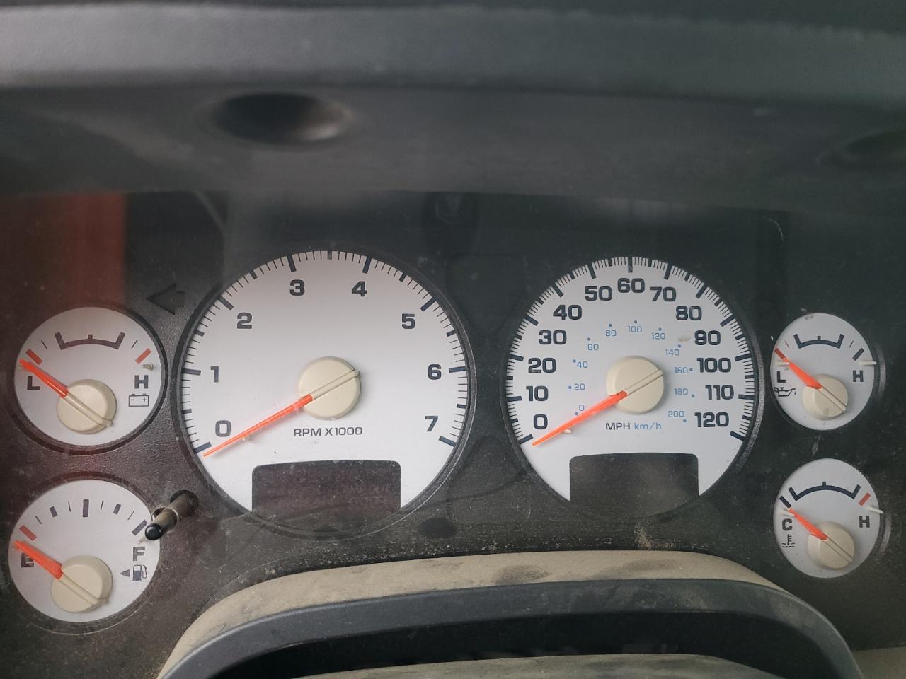 2003 Dodge RAM - Image 9