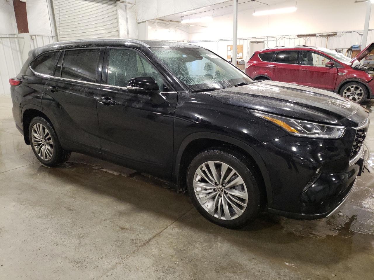 2021 Toyota Highlander - Image 4