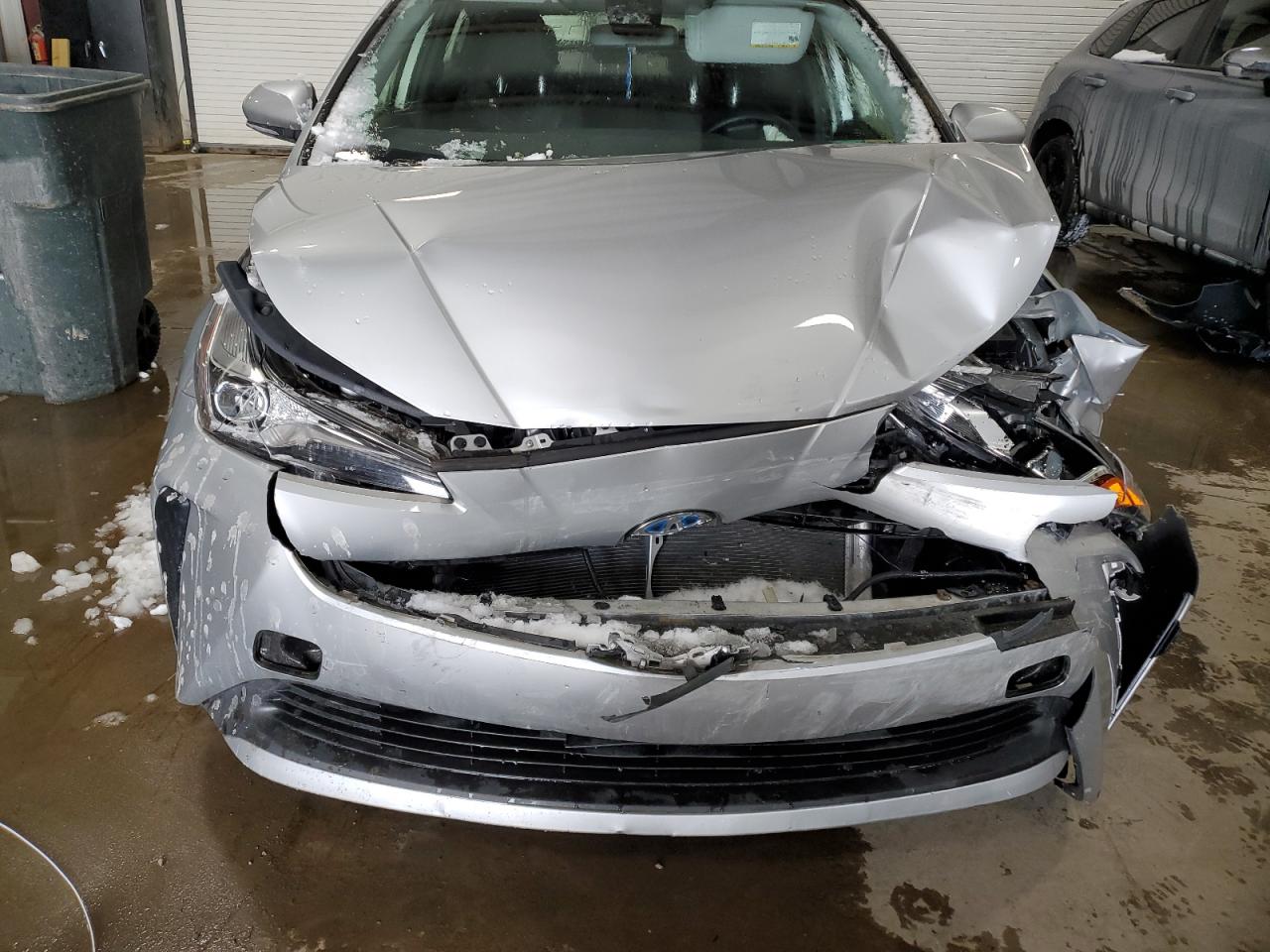2022 Toyota Prius - Image 11
