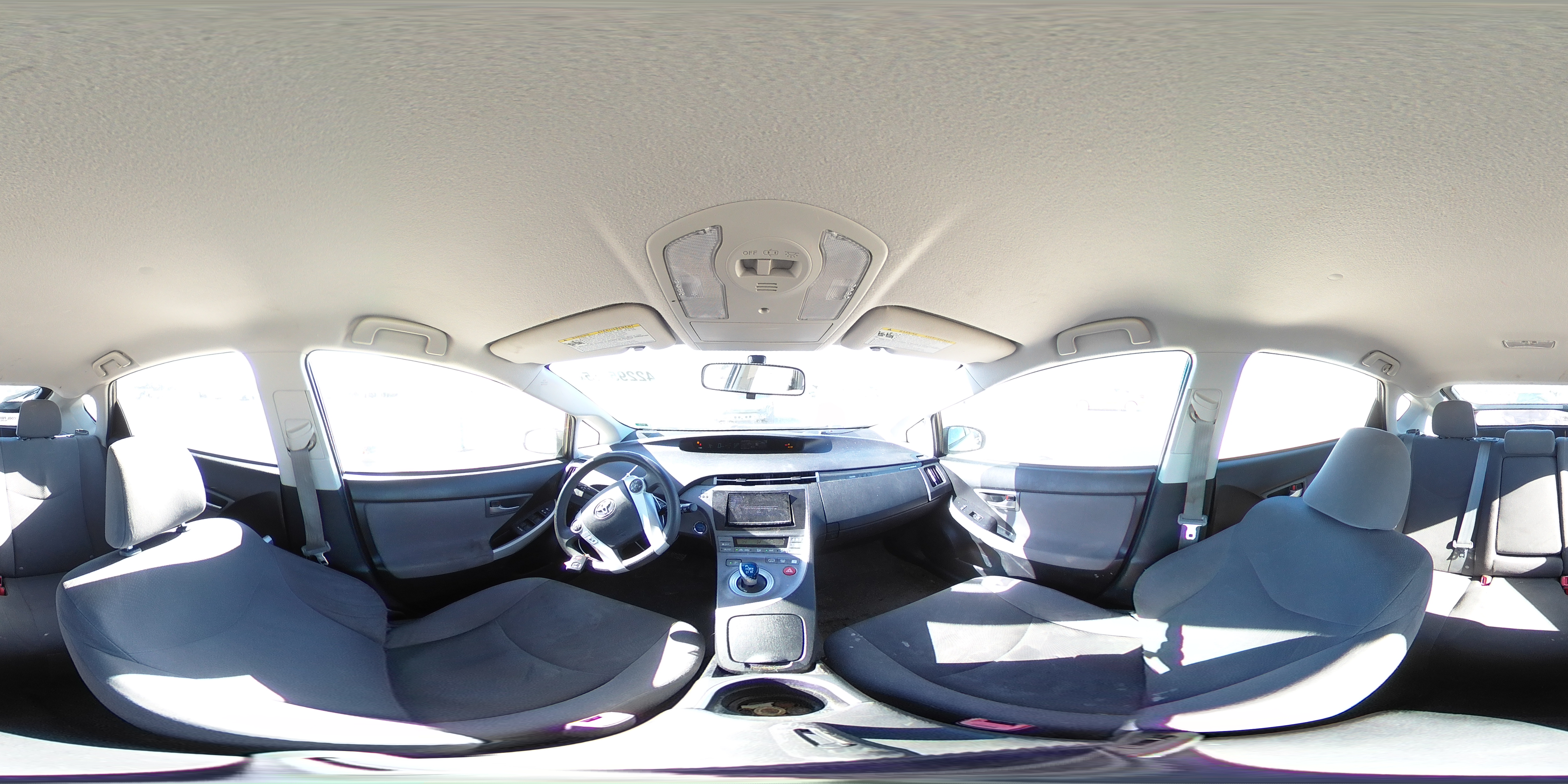 2012 Toyota Prius - Image 12