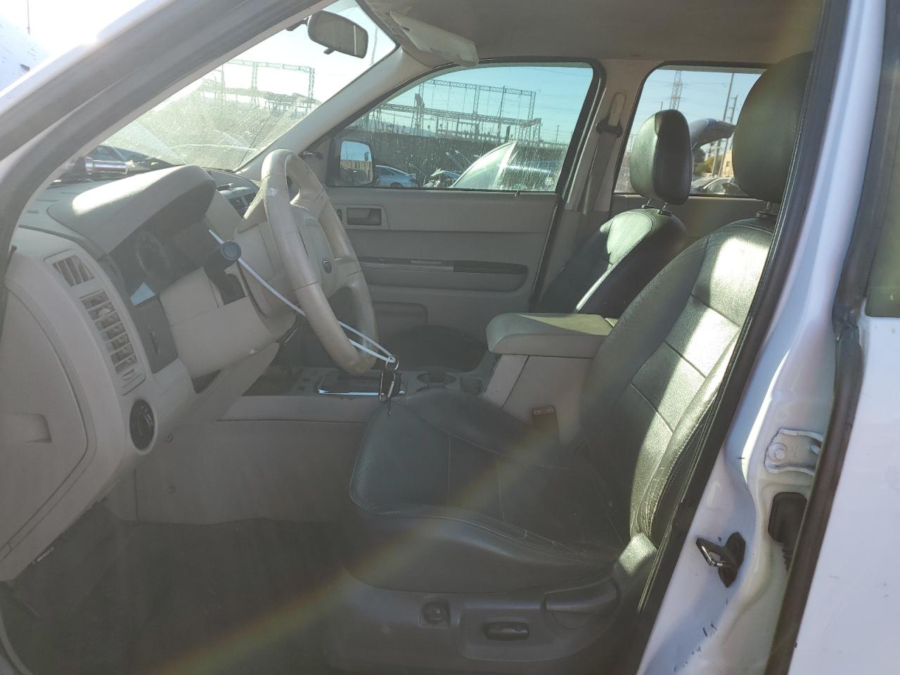 2008 Ford Escape - Image 7