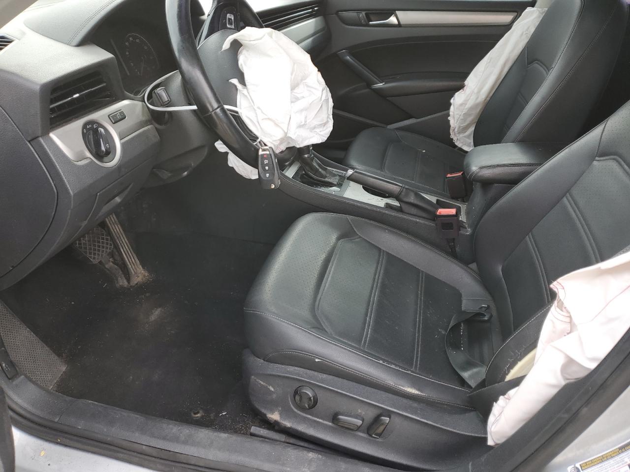 2020 Volkswagen Passat - Image 7