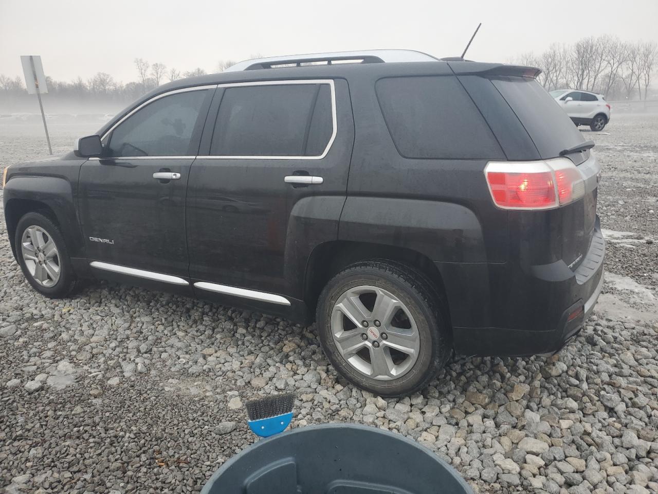 2015 GMC Terrain - Image 2
