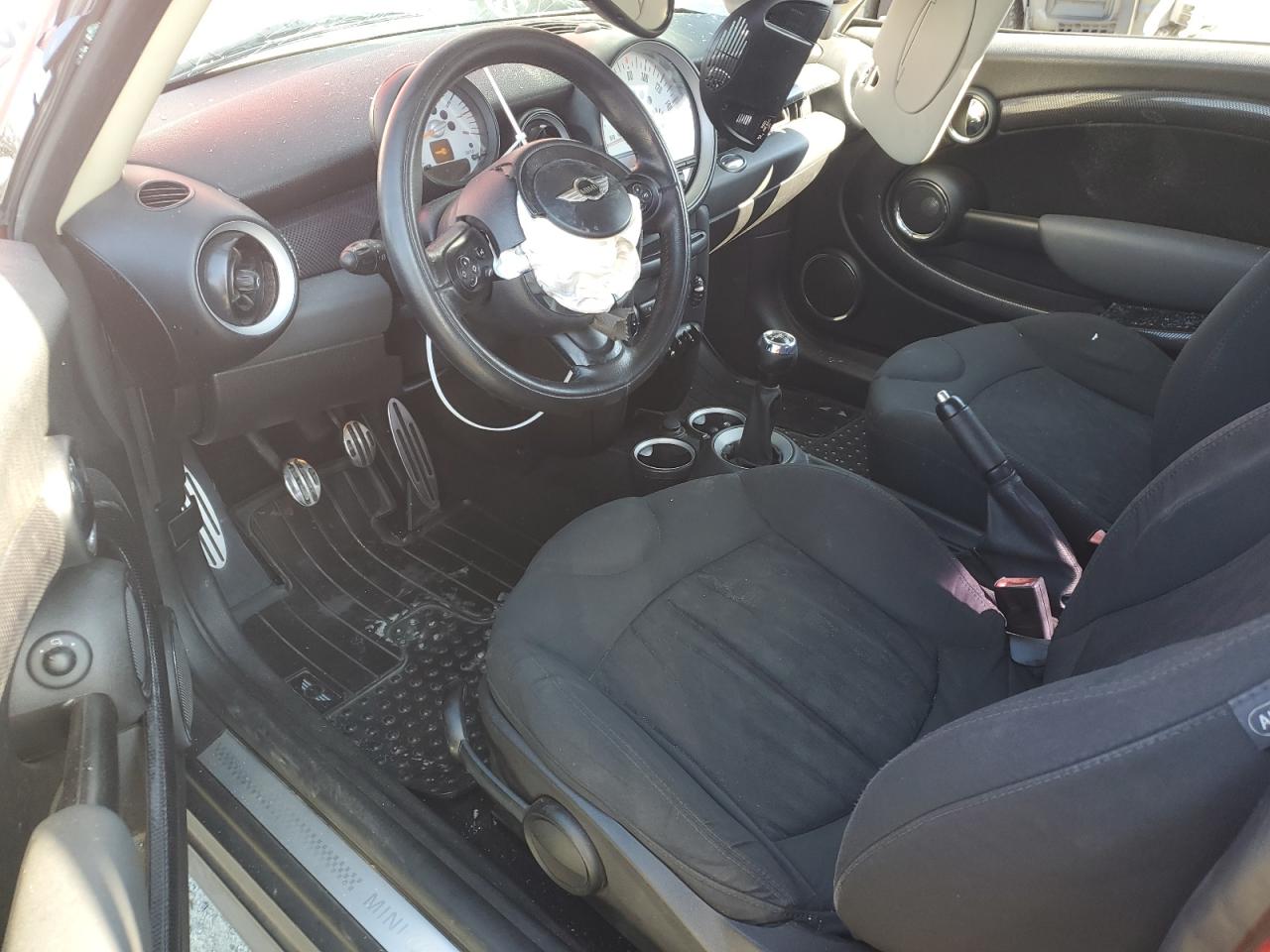 2011 MINI Cooper - Image 8